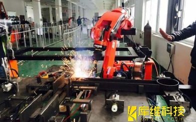 焊接自動(dòng)化技術(shù)進(jìn)化史:從手工焊到激光-電弧復(fù)合焊接的工業(yè)躍遷